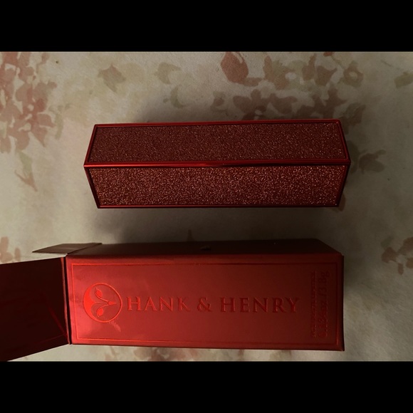 Hank and Henry lipstick - Picture 2 of 3